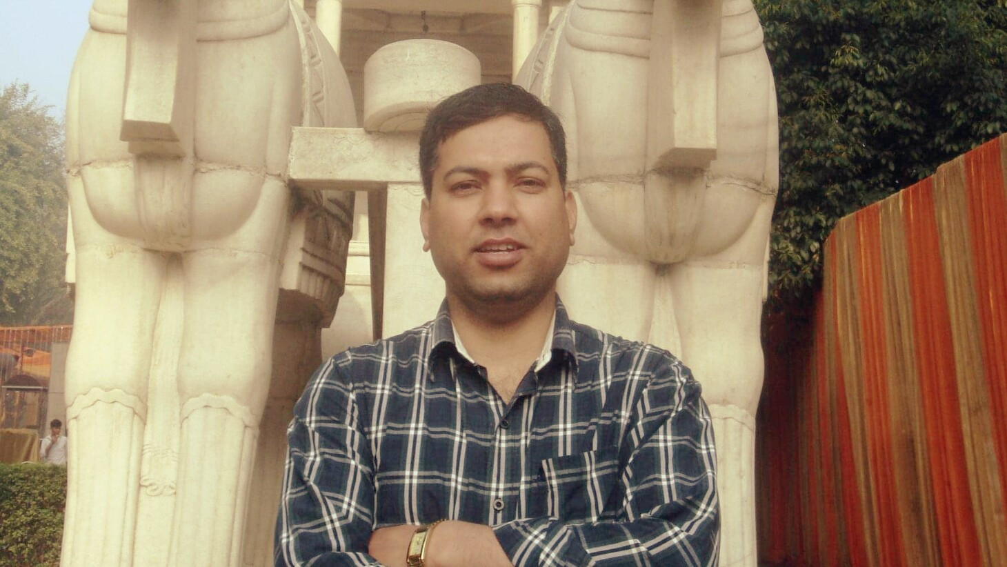 राजनीति गर्दैनन् लासहरू